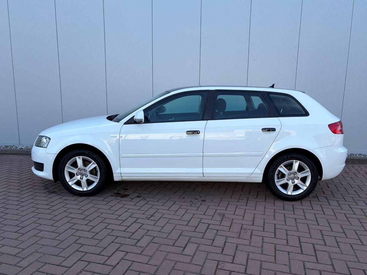 Passenger car Audi A3 Sportback 1.4 TFSI Attraction Pro Line Business Petrol 125hp 2010