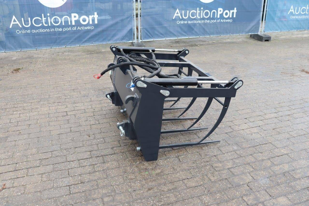 Hydraulic manure fork