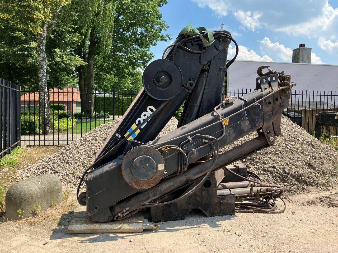 Hiab 290AW truck mounted crane