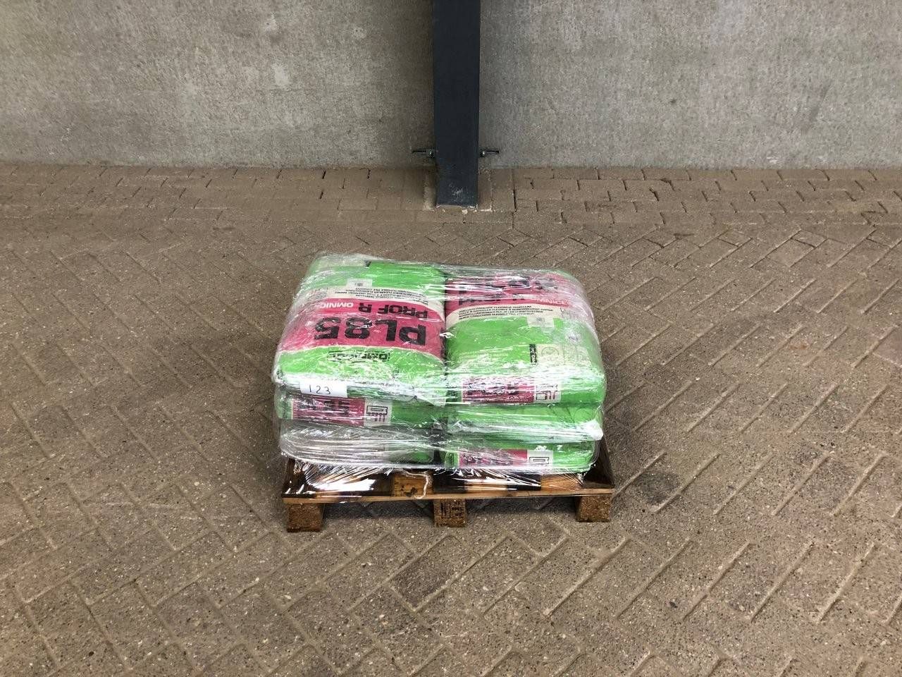 Tile adhesive Omnicol New