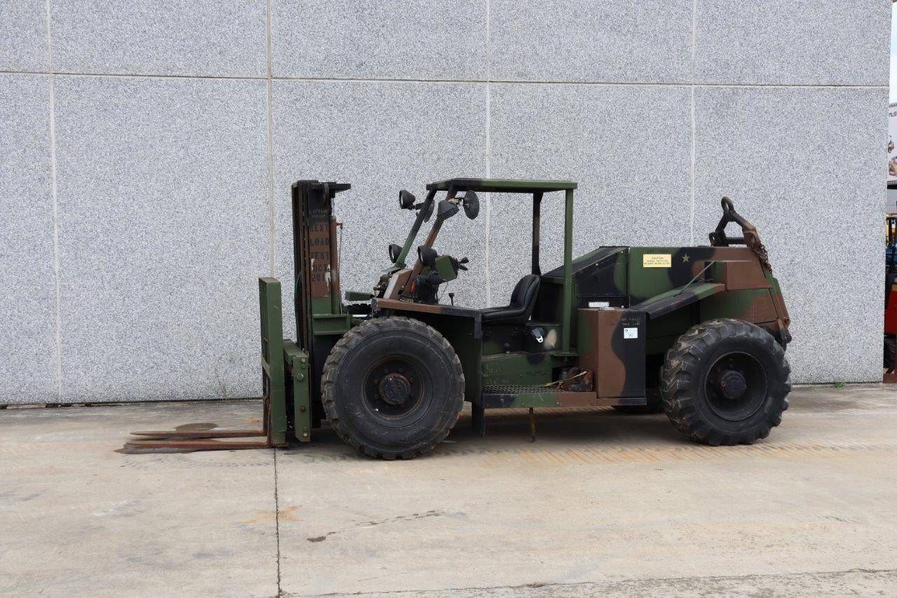 Army forklift Case MHE270 Diesel 1800kg 7.3m 1996