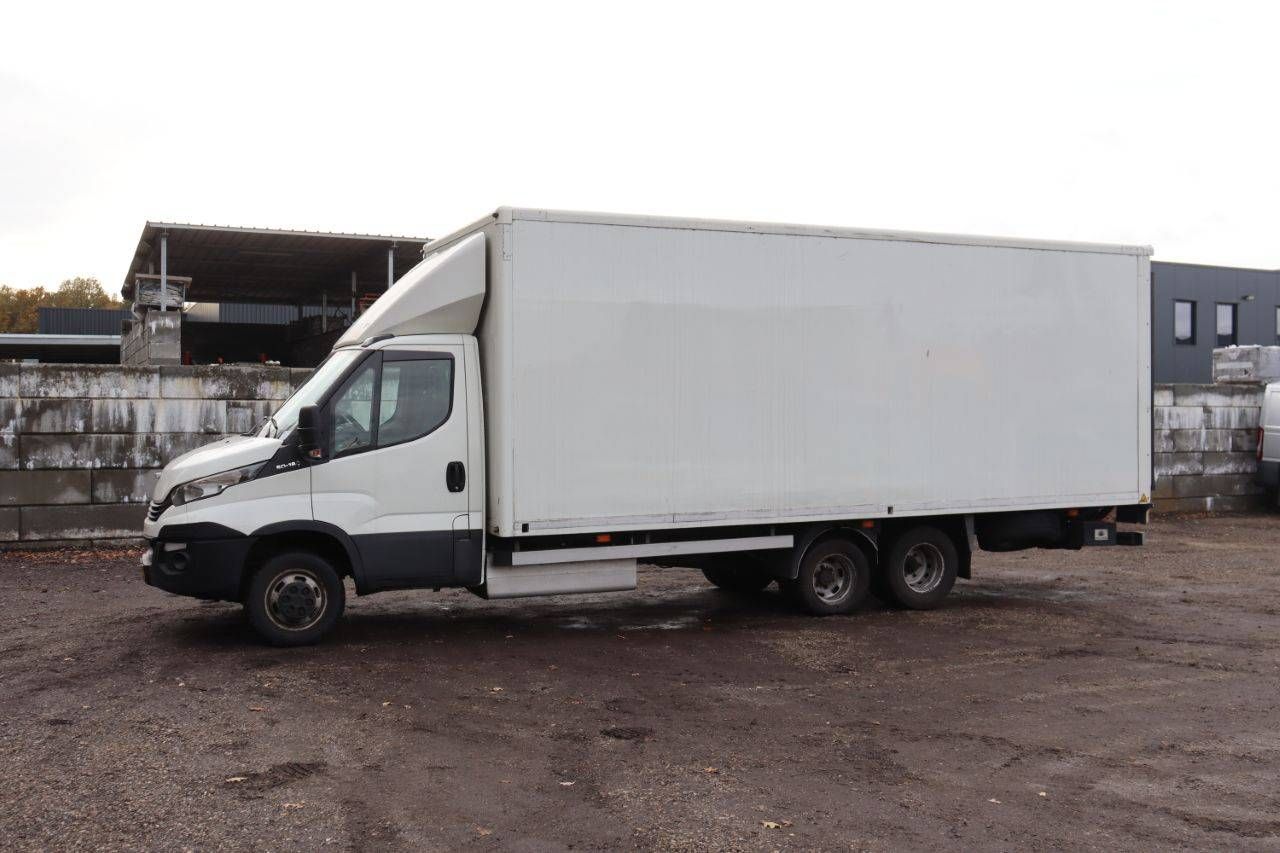 Tractor Iveco Daily 50C18 Diesel 180hp 2018 with trailer Veldhuizen