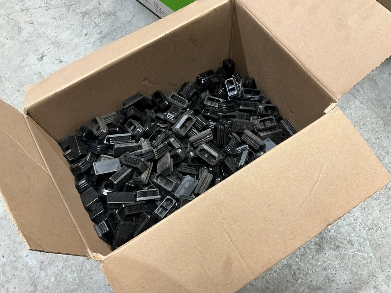 Party Caps 45x25
