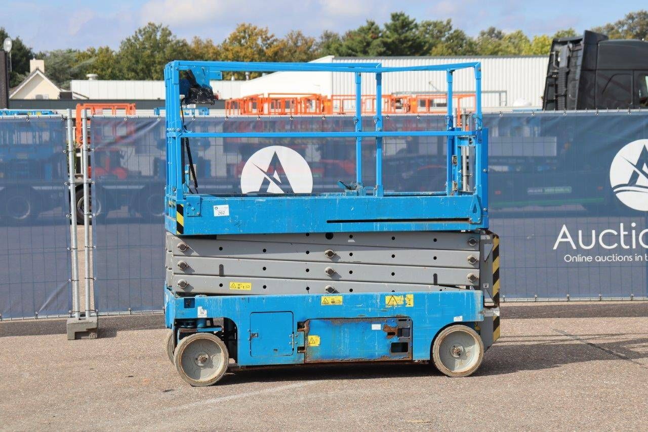 Scissor lift Genie GS-2632 Electric 10m 2010