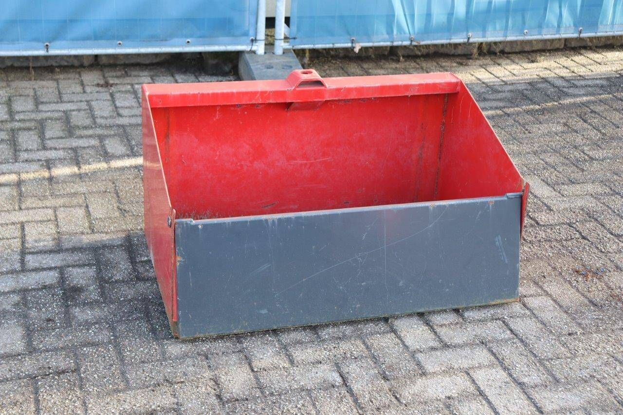 Ground container