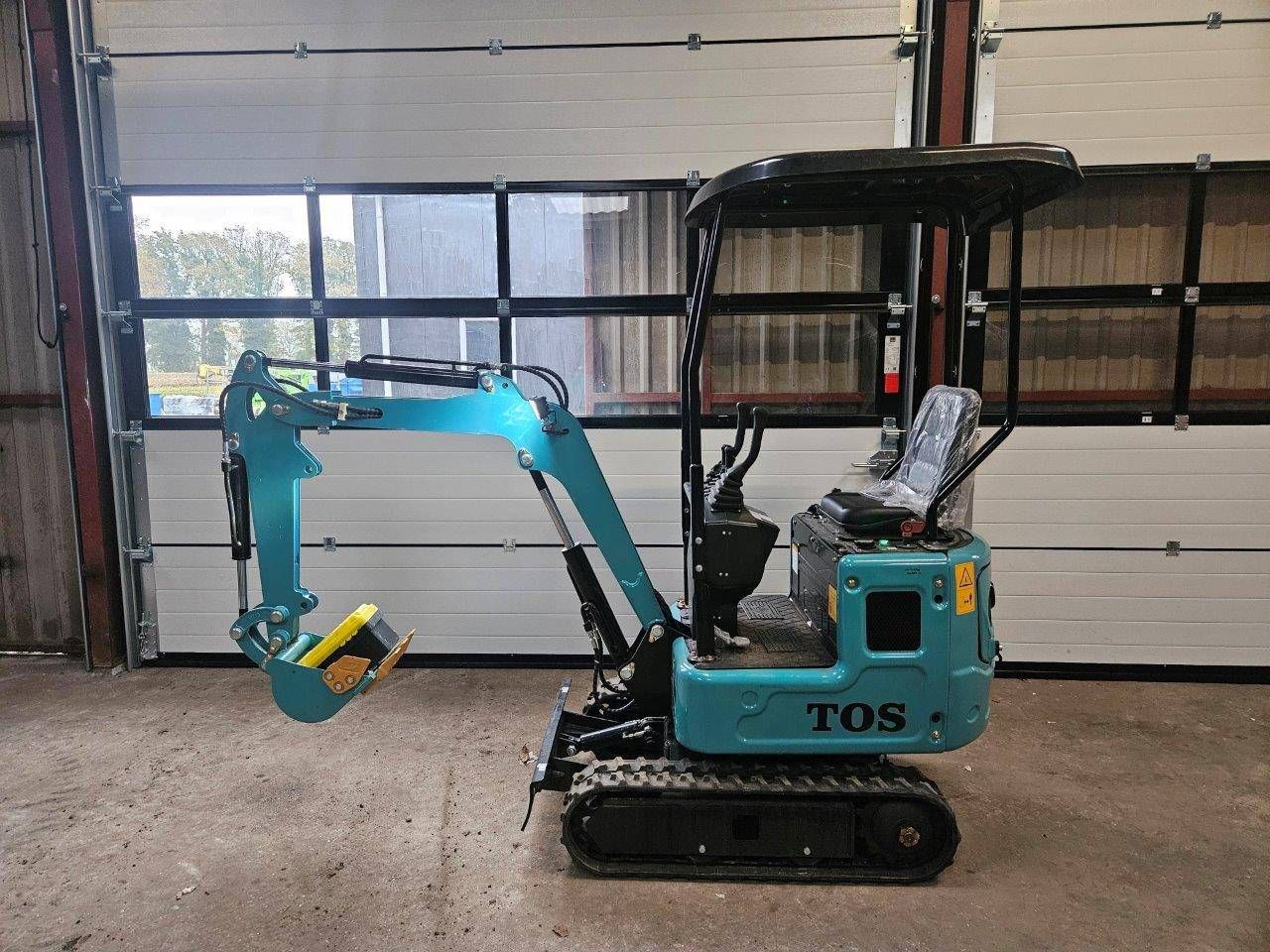Mini Excavator TOS-R319 Diesel 2024 New
