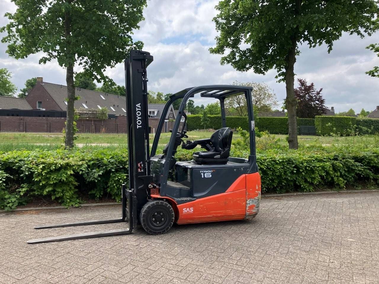 Forklift Toyota 8FBE16T Electric 1600kg 5.5m 2017