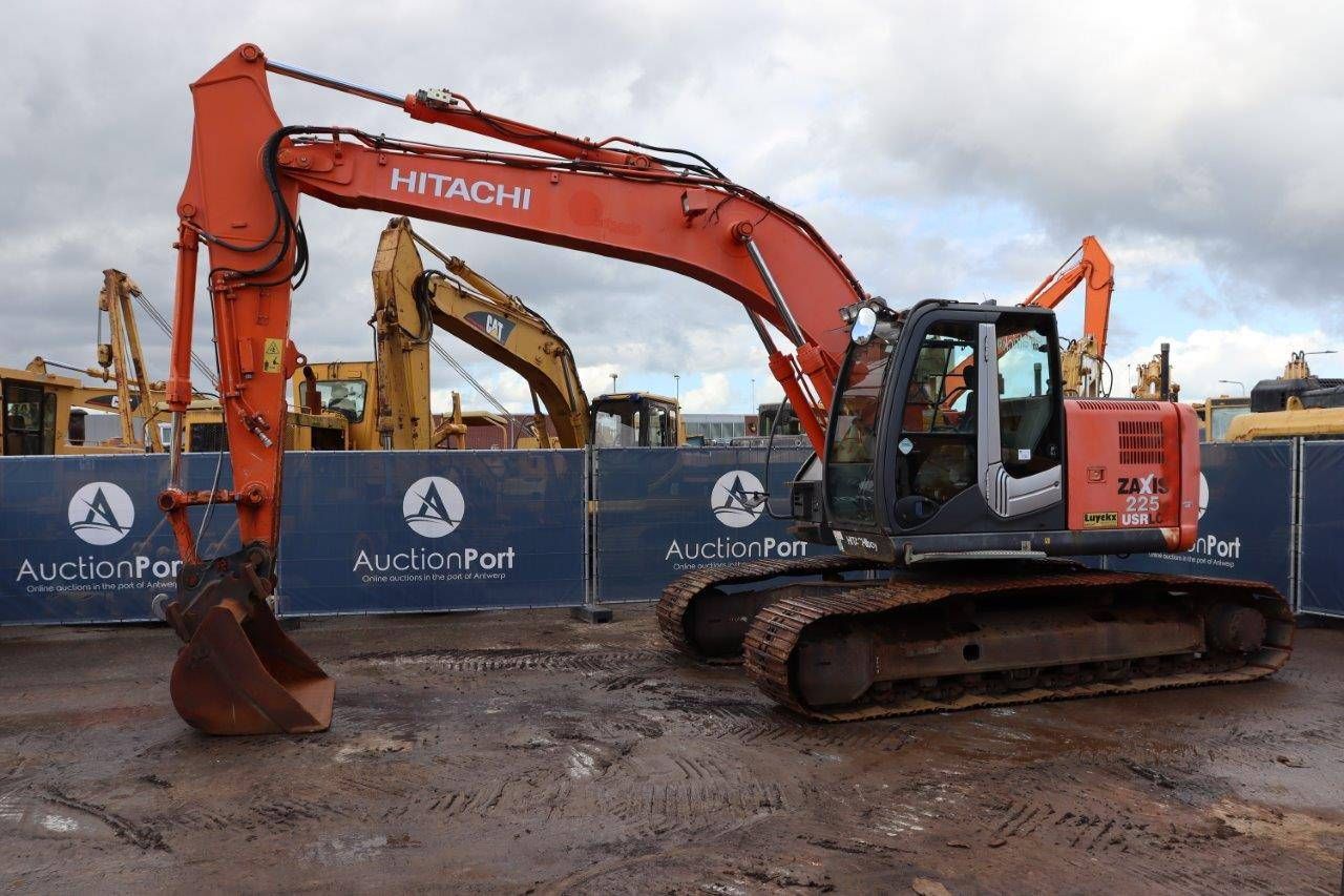 Crawler excavator Hitachi ZX225USRLC-3 Diesel 166hp 2010