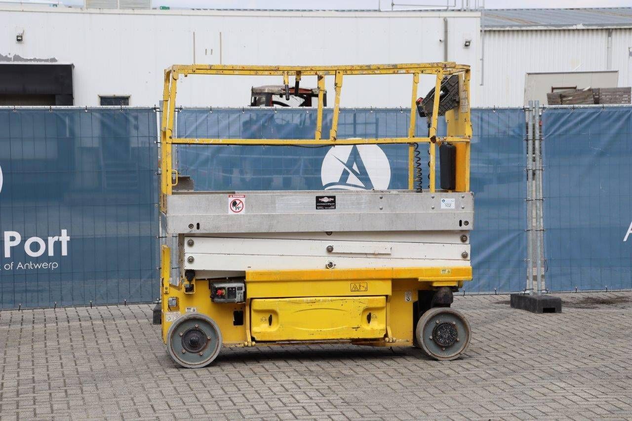 Scissor lift JLG 2030ES Electric 360kg 8.1m 2010