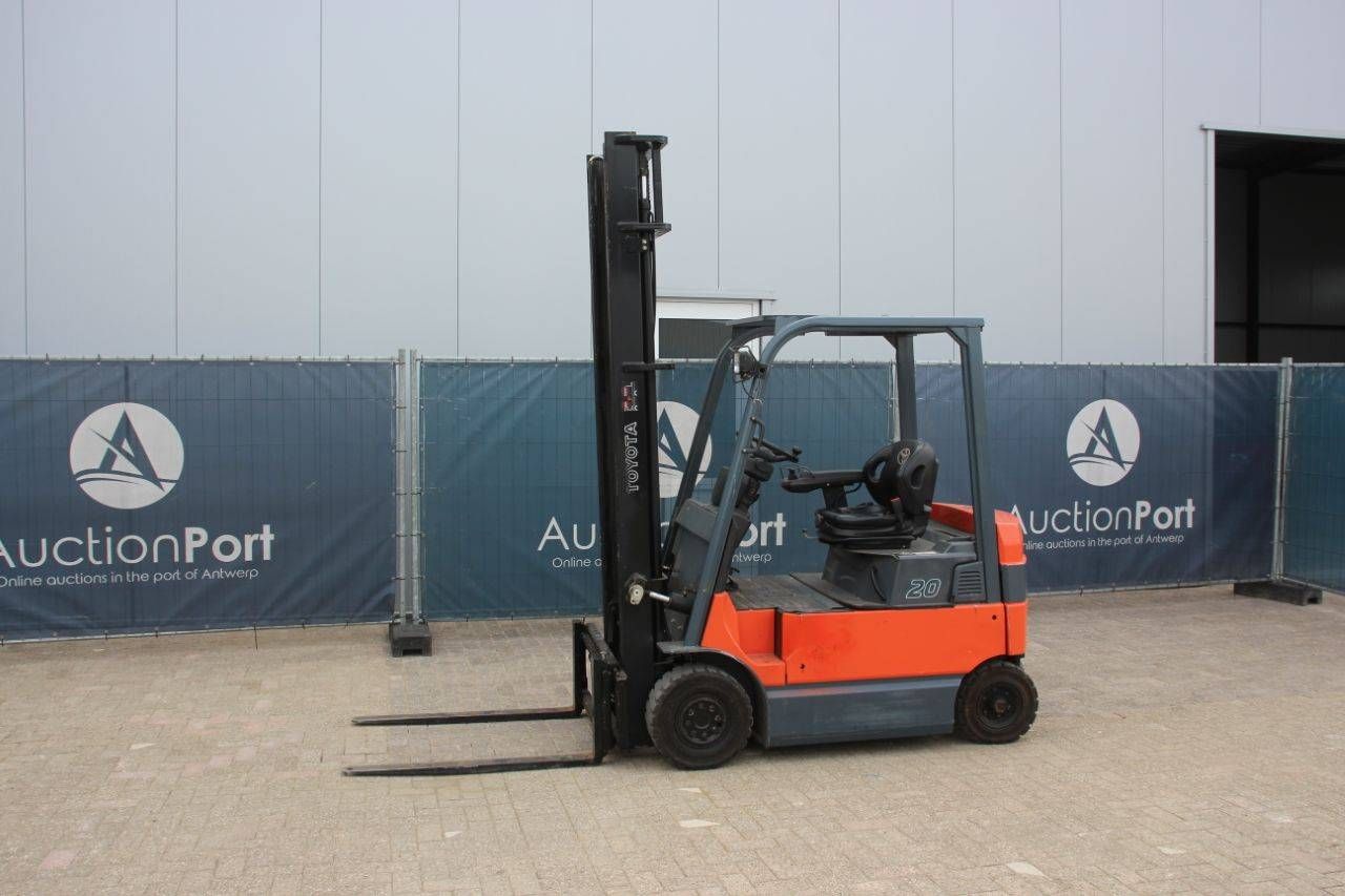 Toyota 7FBMF20 Electric Forklift 2000kg 5m 2004