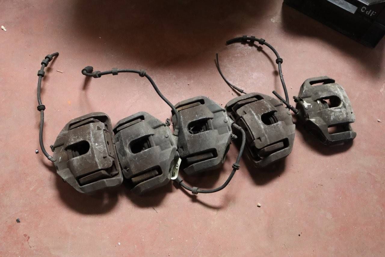 Lot of Brake Calipers (Margin)