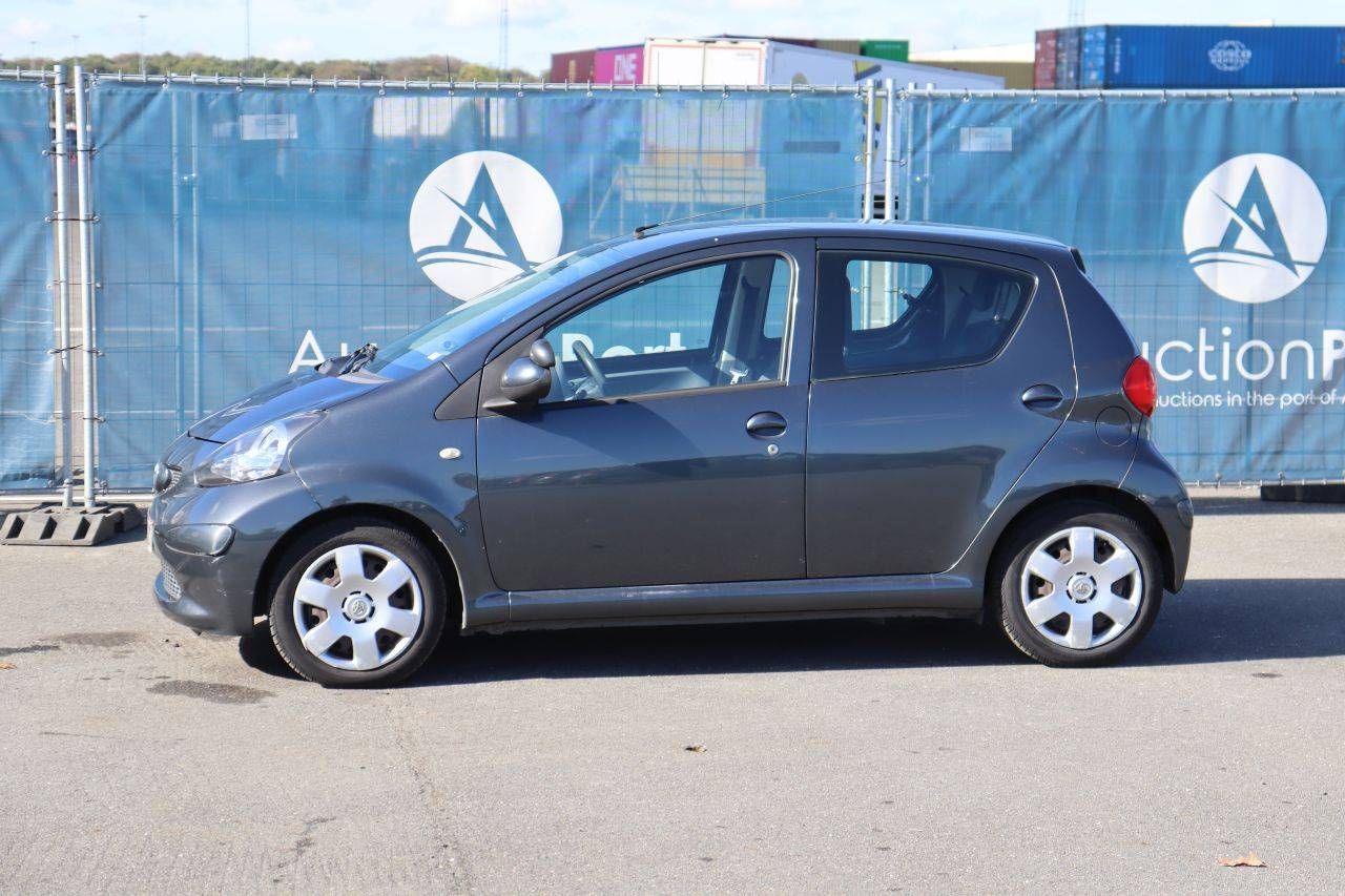 Passenger car Toyota Aygo Petrol 68hp 2006 (Margin)