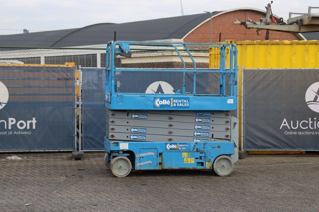 Scissor Lift Genie GS-3246 Electric 11.78m 2015