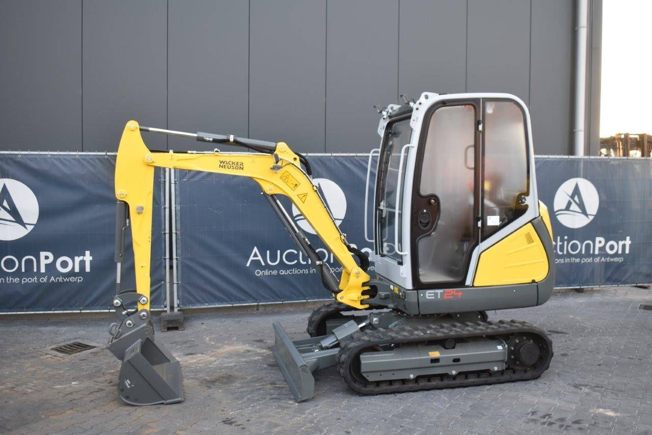 Mini excavator Wacker Neuson ET24 Diesel 2023