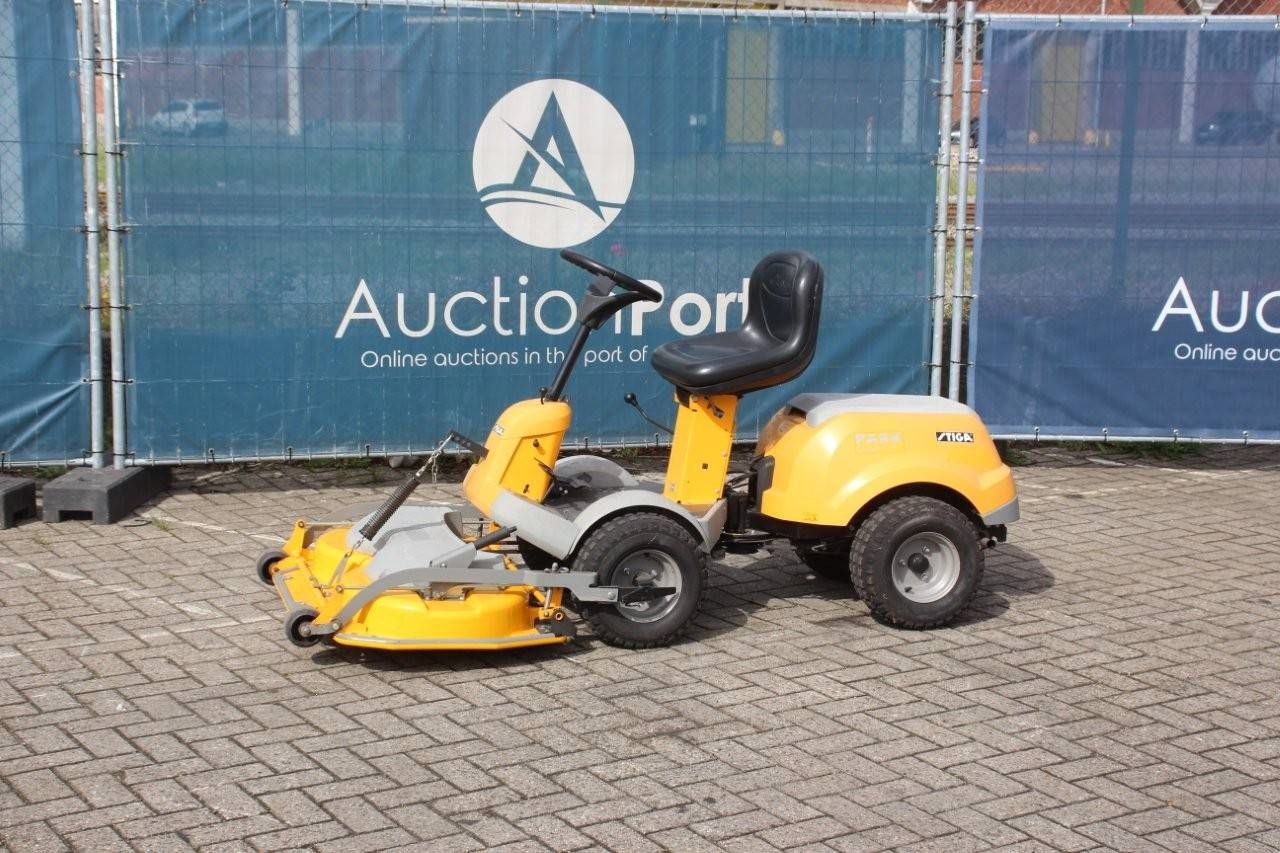 Ride-on mower Stiga Park Compact 16 Petrol 15.5 hp