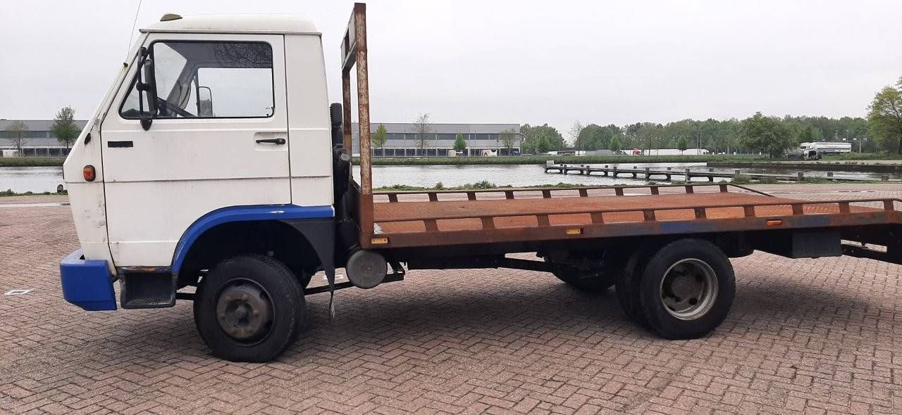 Loading ramp MAN 8.100 F Diesel 1990