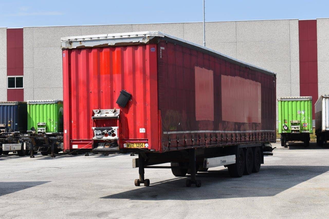 Sliding curtain semi-trailer Krone SD 2013