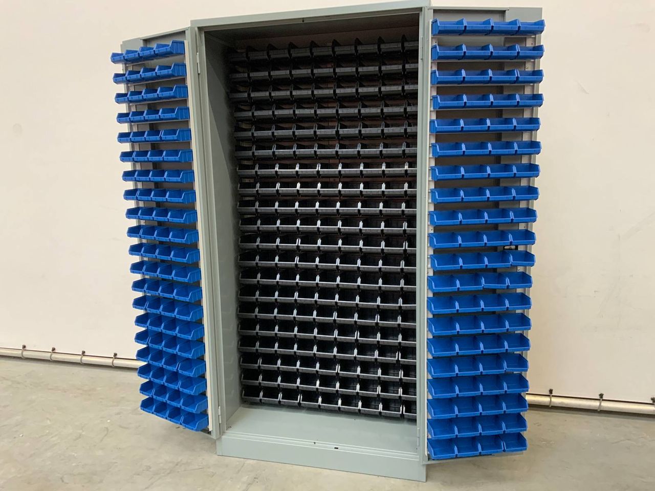 Povag strip cabinet