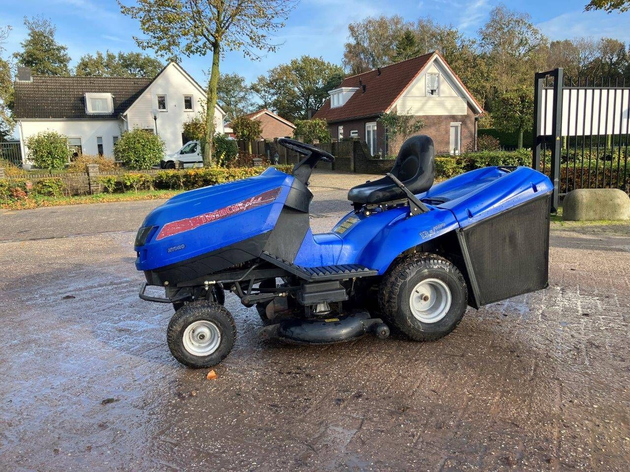 Riding mower Castelgarden TCP 102 Hydro Petrol