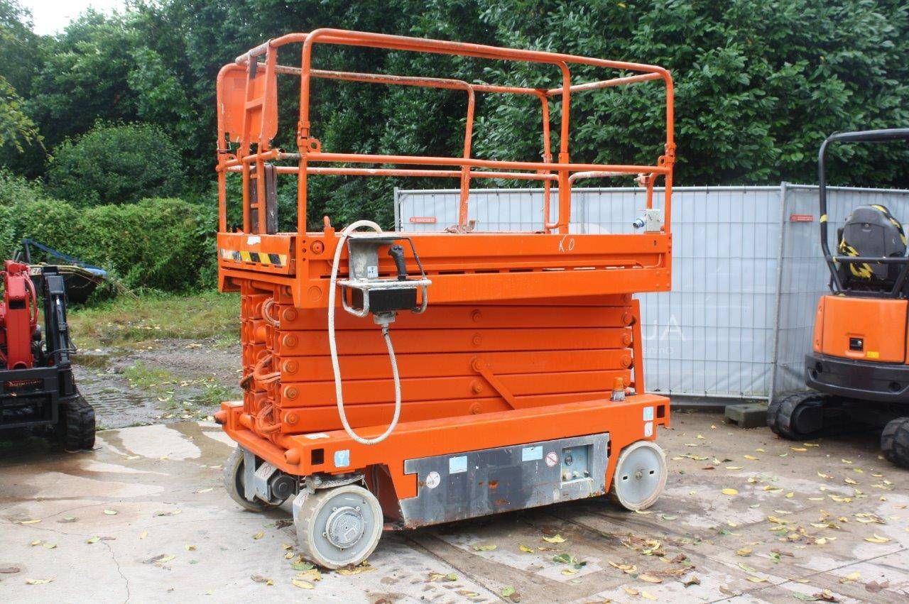 Scissor lift Iteco IT2122 Electric 13.9m 2007