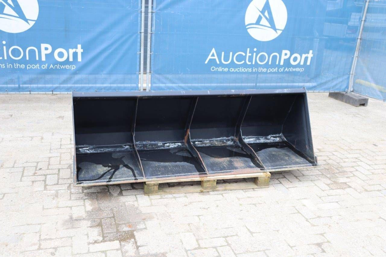 Excavator bucket euro connection