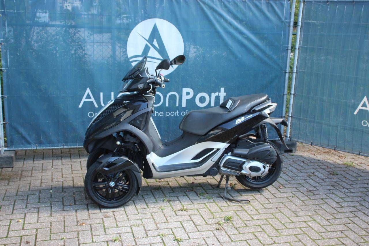 Scooter Piaggio MP3 Yourban LT 300ie Petrol 23pk 2014