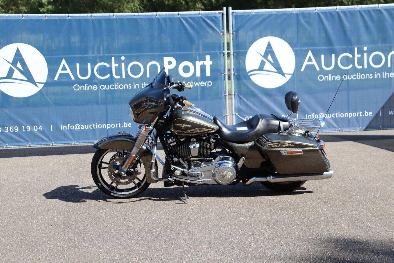 Motorcycle Harley Davidson Street Gilde Special 107 Inch Petrol 2017