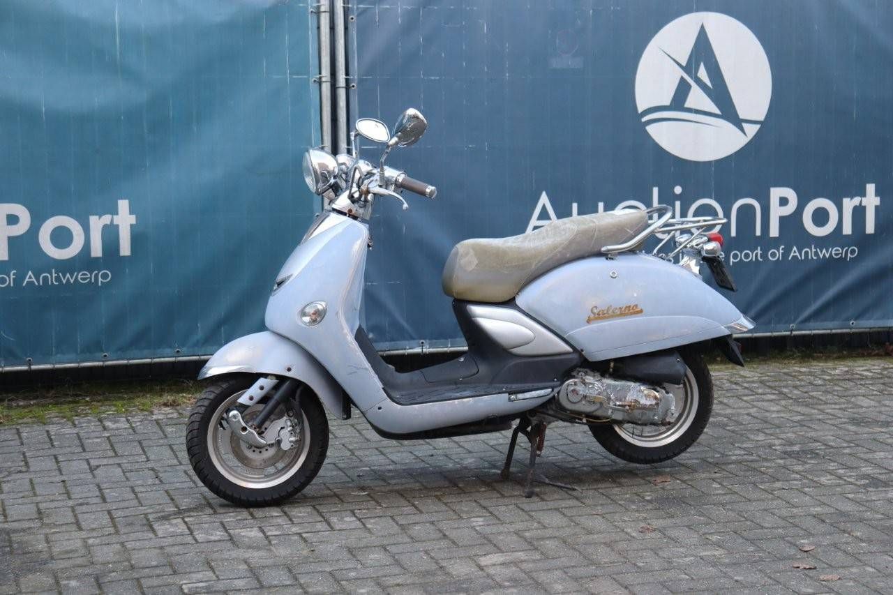 Patinete Rover Bikes Salerno Gasolina 3pk 2014 (Margen)