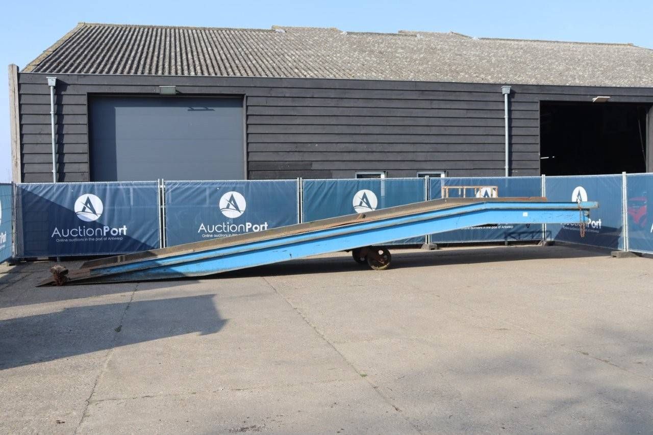 Loading ramp