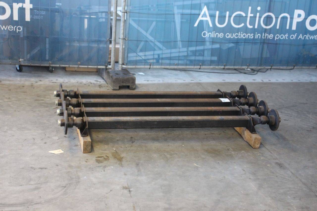 Lot of Wheel Axles Knott 4x New