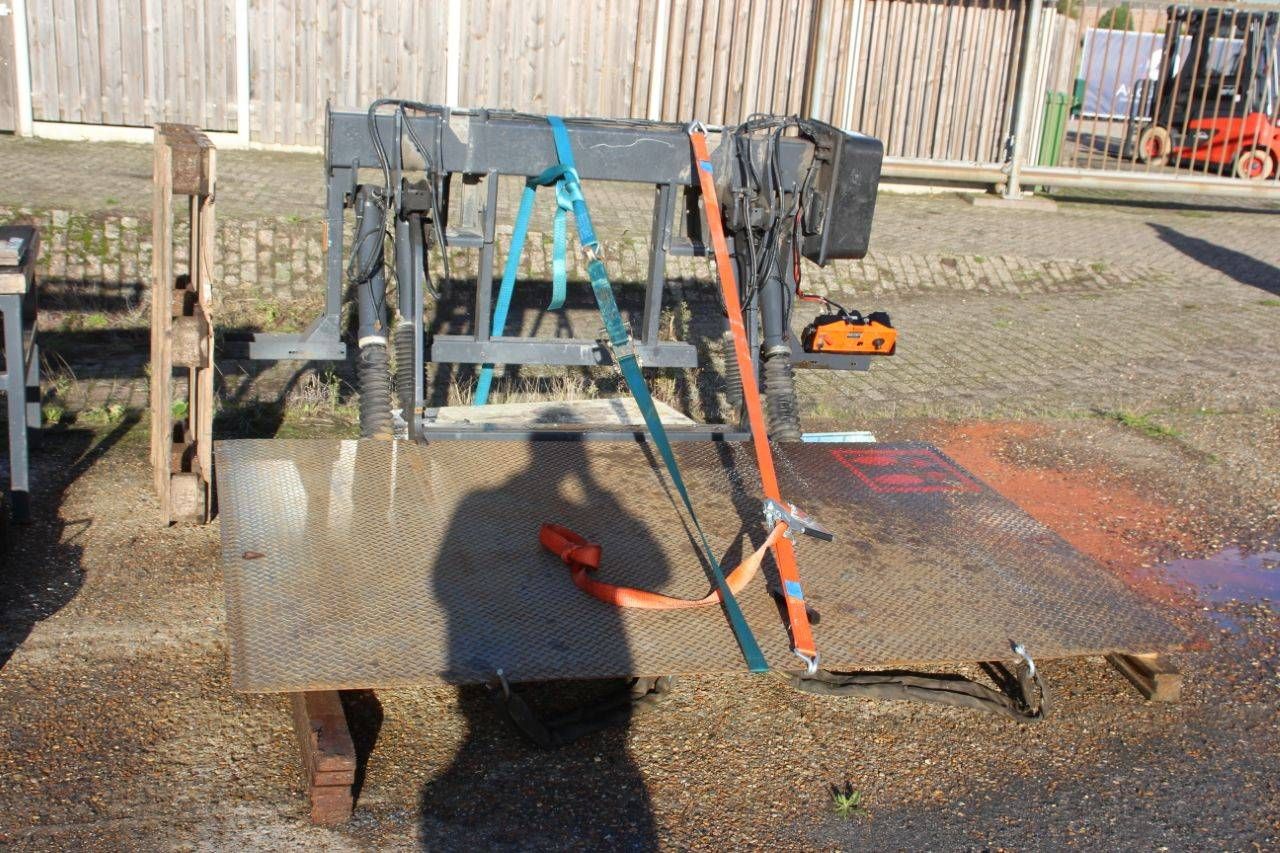 Hydraulic loading ramp Hollandia