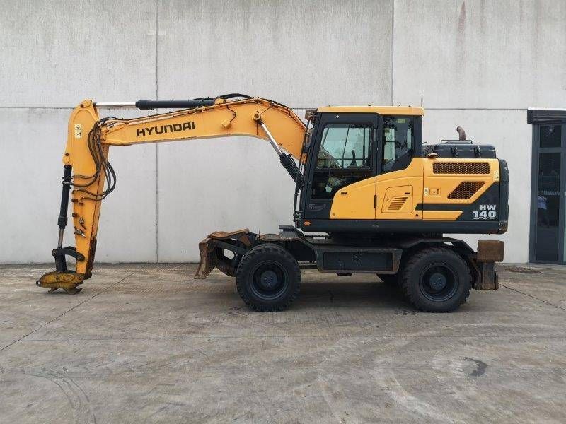 Tyre crane Hyundai HW140 Diesel 145hp 2017
