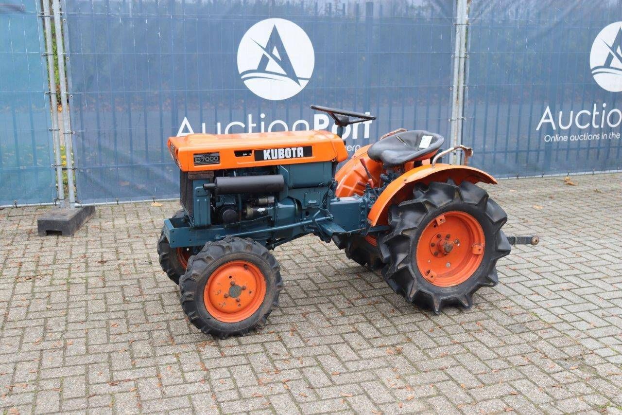 Mini tractor Kubota B7000 Diesel 13hp