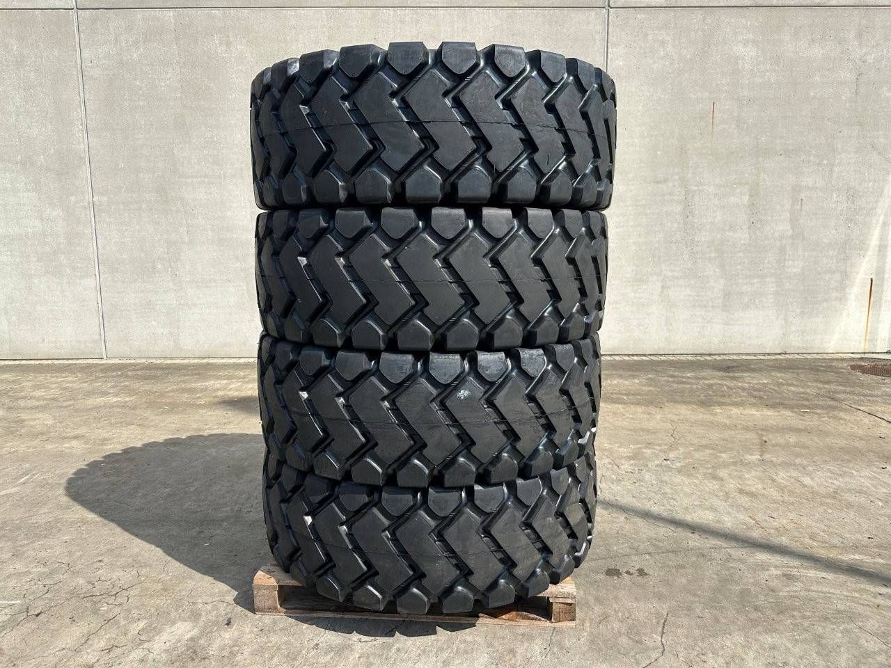Forcestone 20.5-25 Wheel Loader Tires New