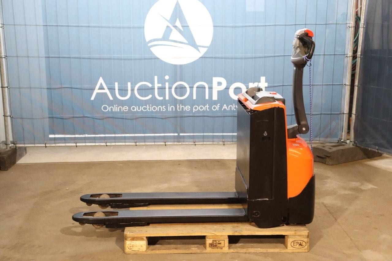 Pallet truck Toyota LWE160 Electric 1600kg 2019