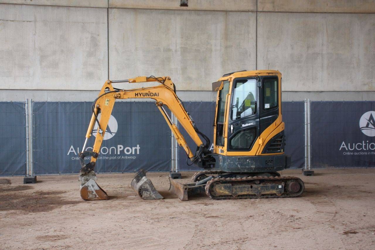 Crawler excavator Hyundai Robex25Z-9AK Diesel 17.3kW 2018