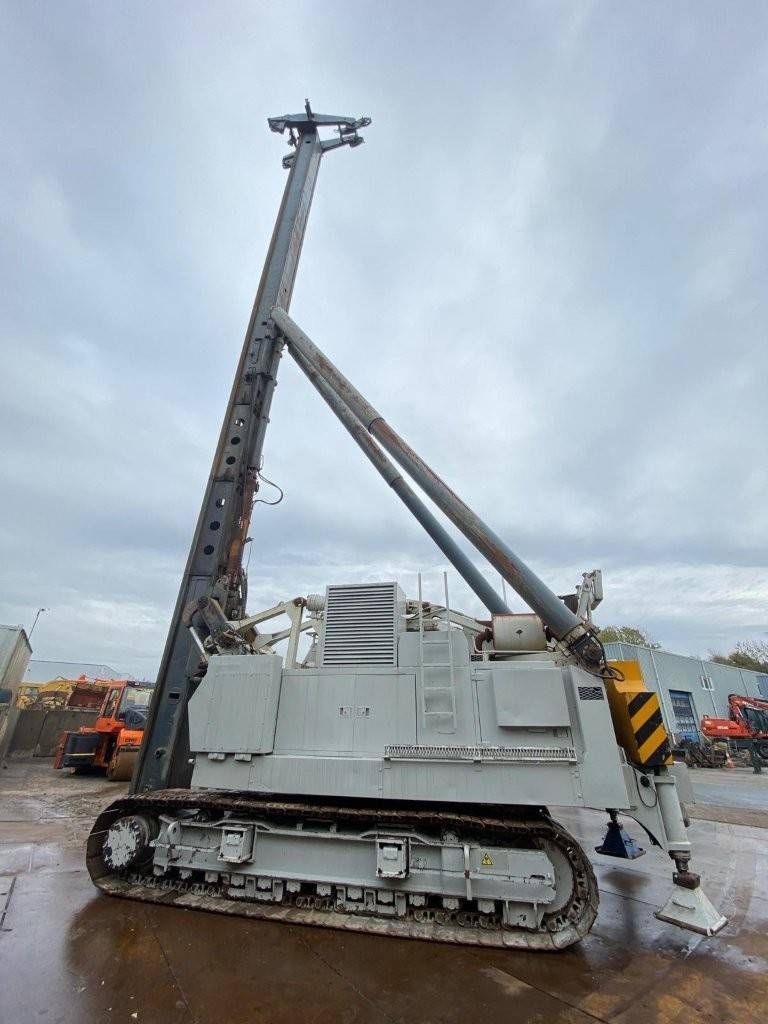 Crawler crane Hitachi KH150-3 Diesel 40000kg 1994
