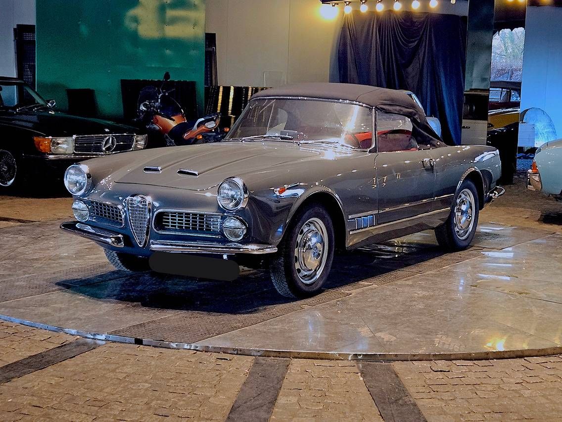 Alfa Romeo 2000 Spider 'Carrozzeria Touring' Petrol 1960 (Margin)