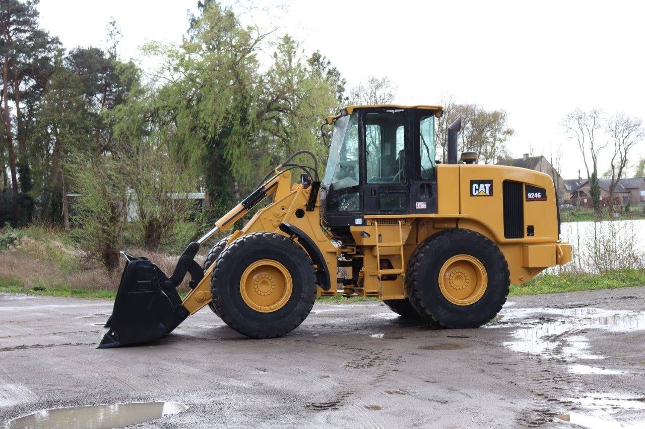 Wheel loader Caterpillar 924G Diesel 122hp 2004