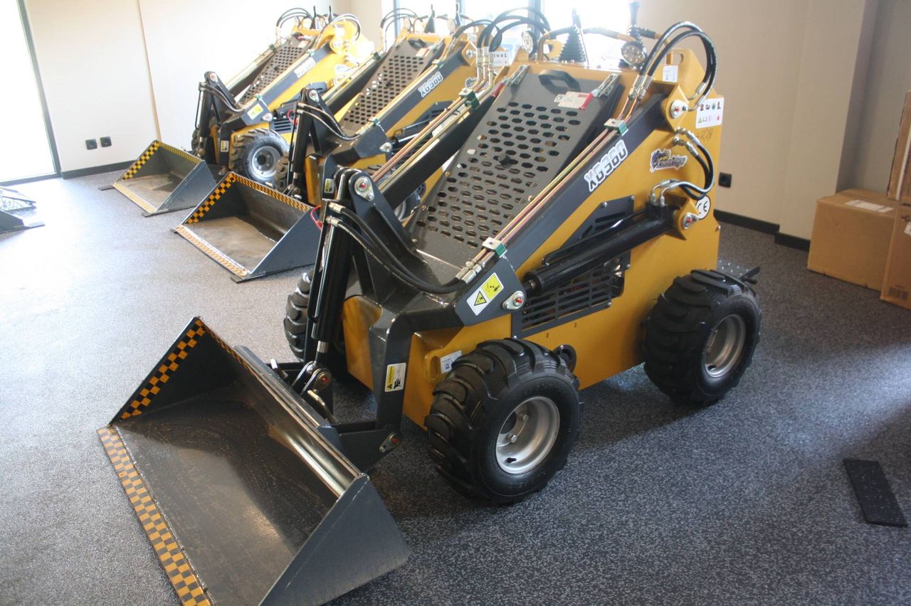 Skid Steer Loader Kingkong XG360 Petrol 2024