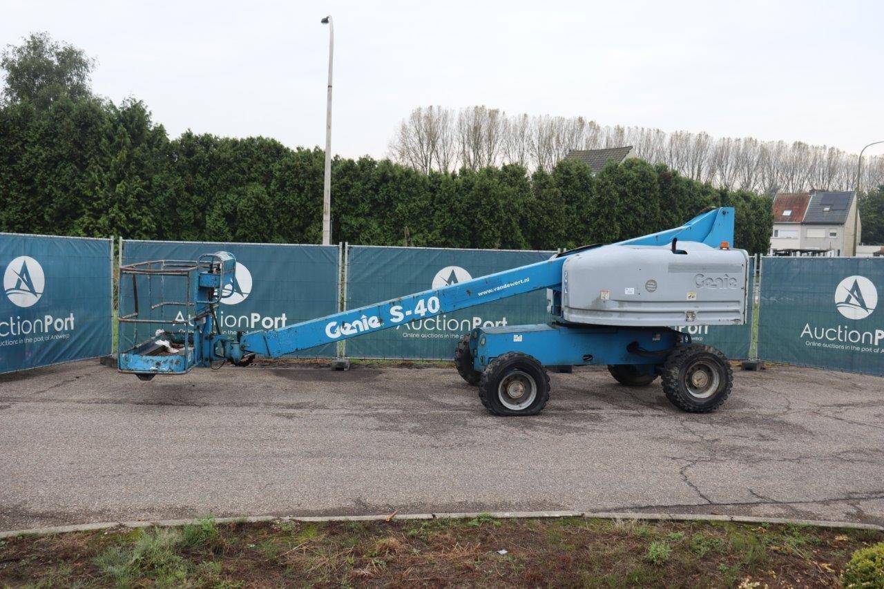Telescopic boom lift Genie S-40 Diesel 227kg 9.7m 2005