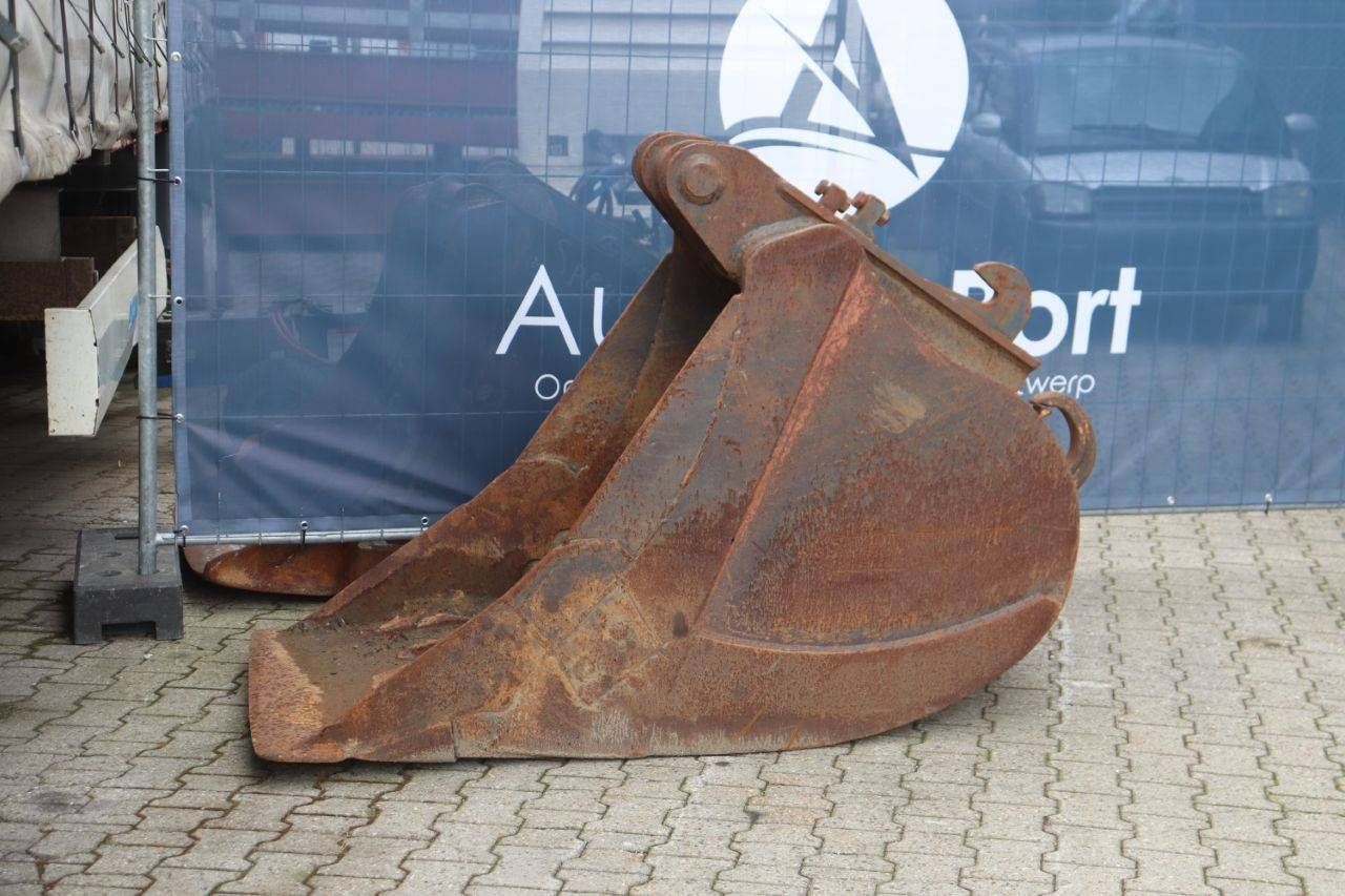 Excavator bucket