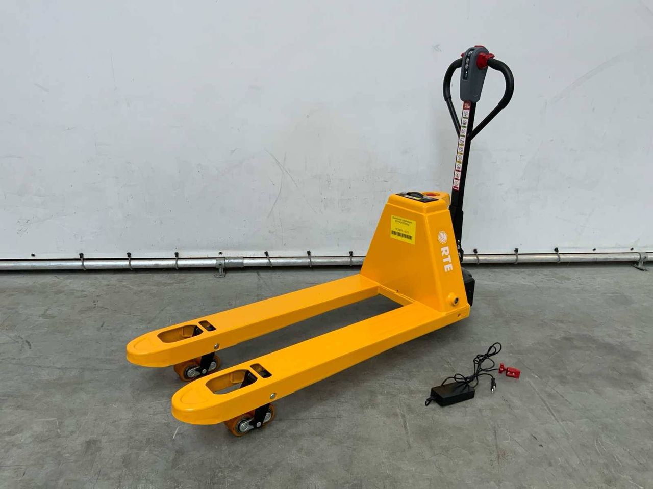 Pallet truck RTE 6213 Electric 2000kg New