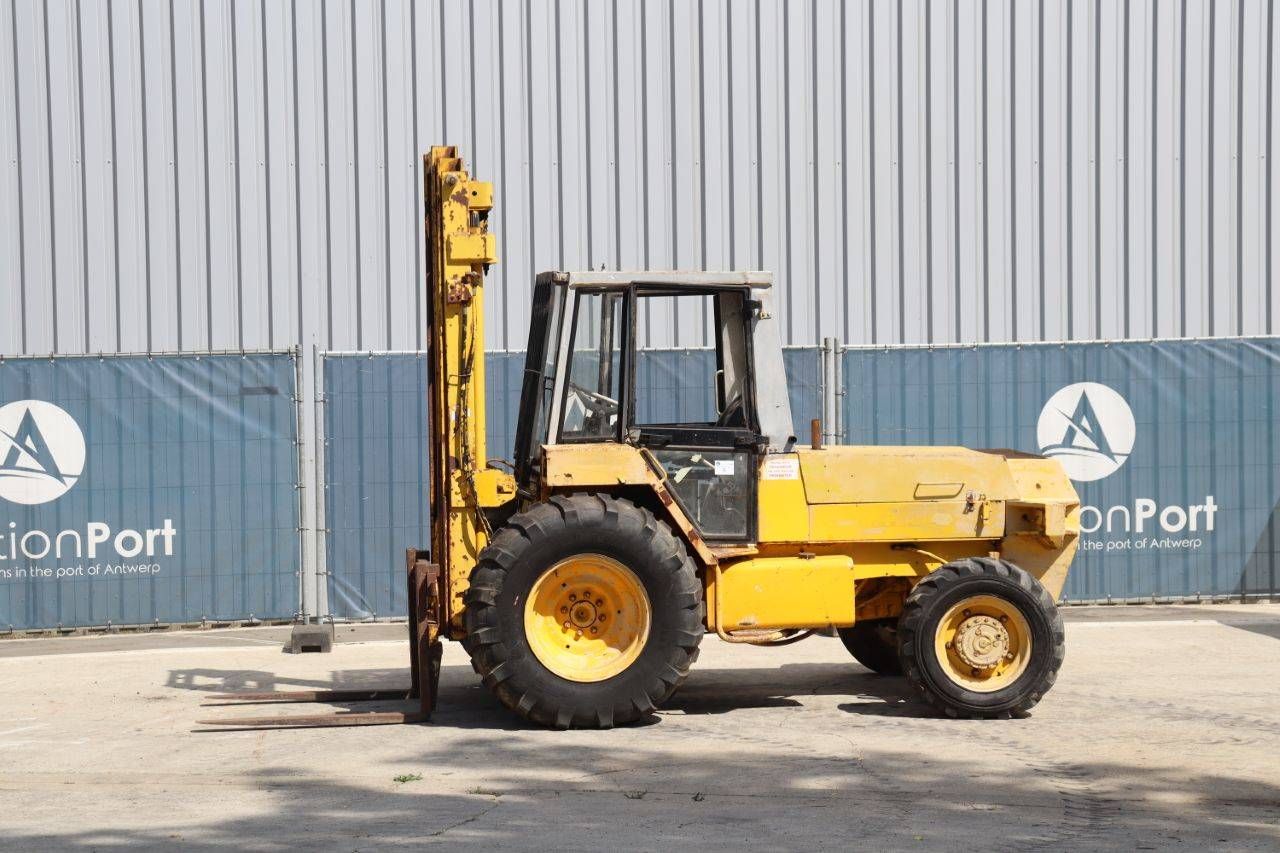 Rough-terrain forklift JCB 926 Diesel 2600kg