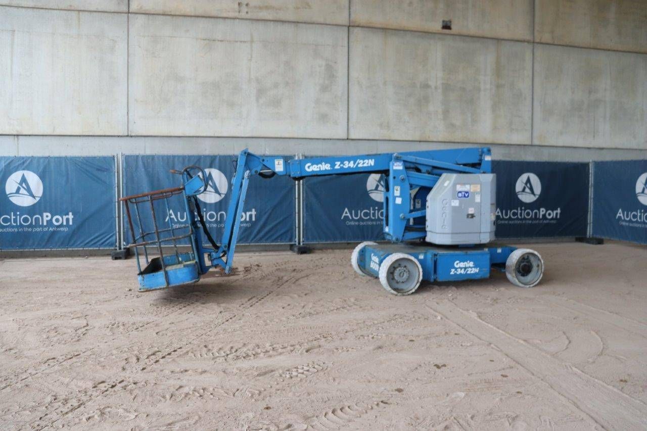 Articulated boom lift Genie Z34/22N Electric 227 kg 12.52m 2002