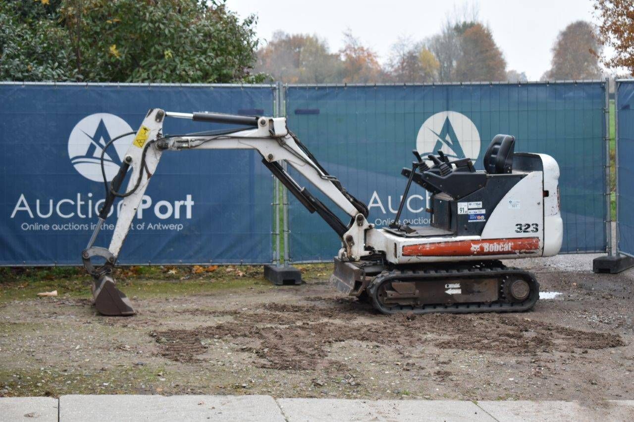 Mini digger Bobcat 323 Diesel