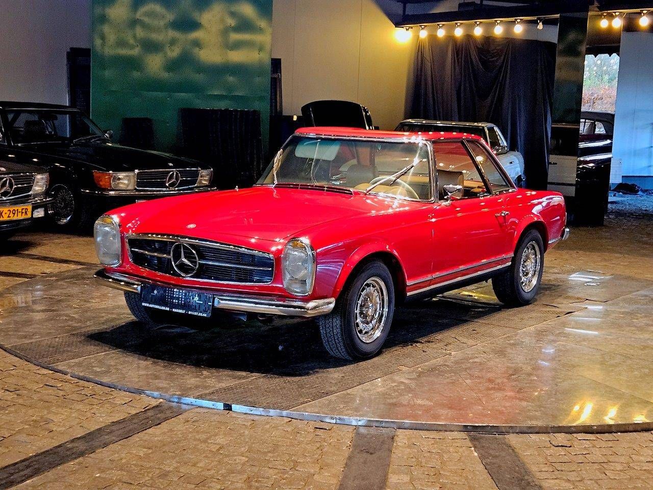 Mercedes-Benz 250 SL 'Pagoda' Petrol 1965