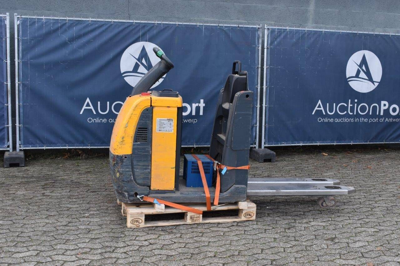 Order picker Jungheinrich ECE-220 Electric 2000kg