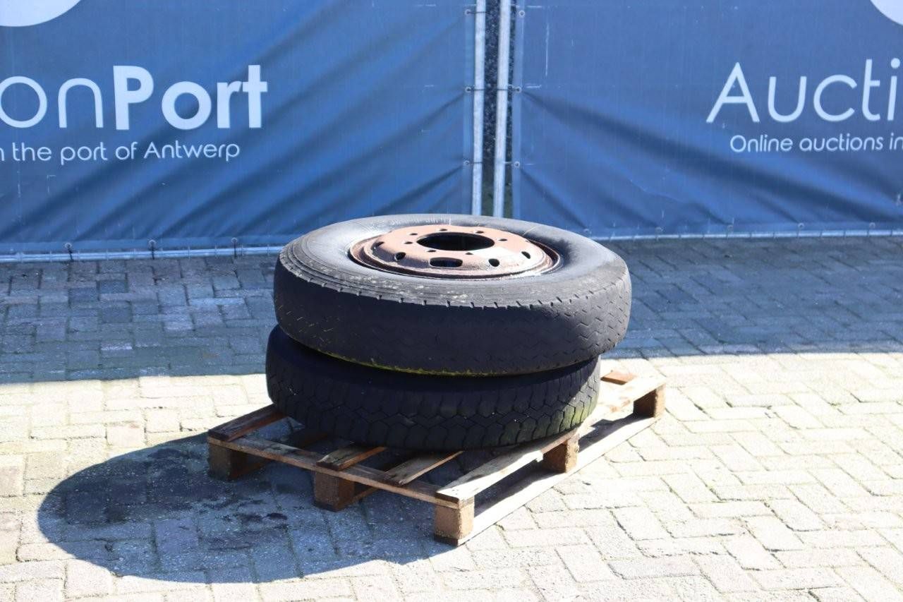 Tires Michelin 9.00-20 X with Rim 