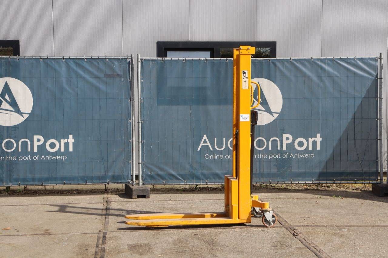 Manual Stacker 1000kg 1.5m